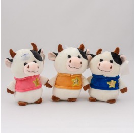 MM 001421 Мягкая игрушка 'Корова в свитере с звезд