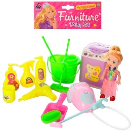 Кукла с набором для уборки, 10 см. 822А1